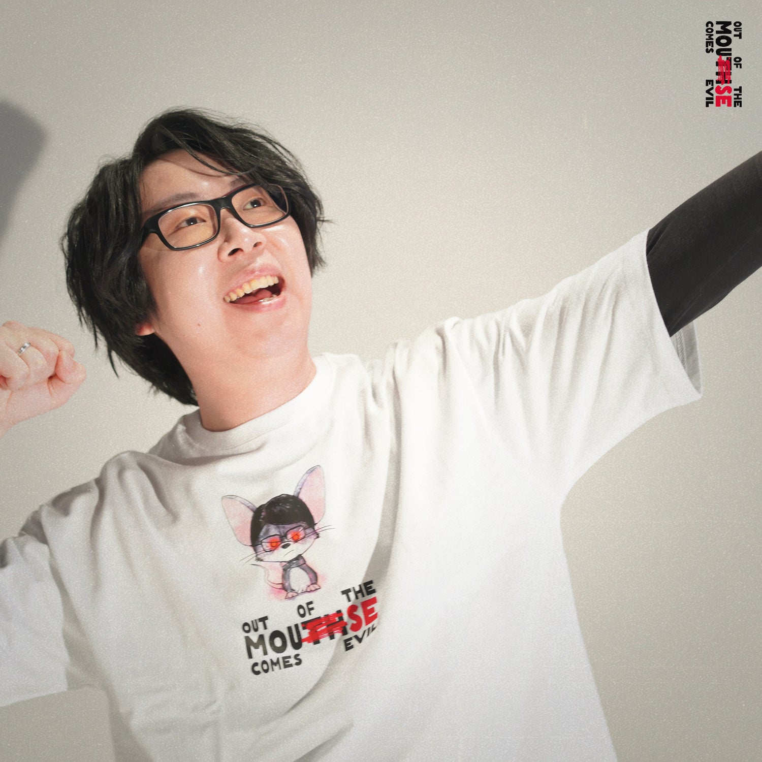 GO1 TEE ＆ STICKER 「EVIL CHU」