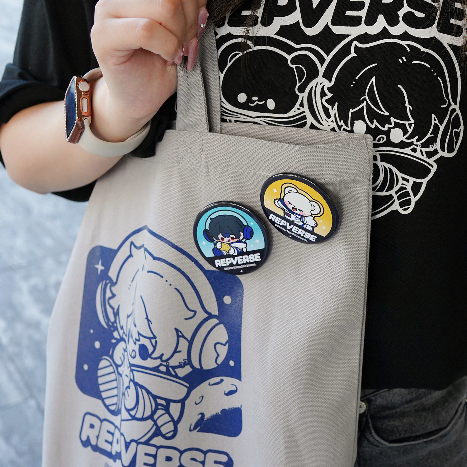 REPVERSE RANDOM BADGE